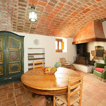 Moli De Mayola Six Bedroom Hotel *